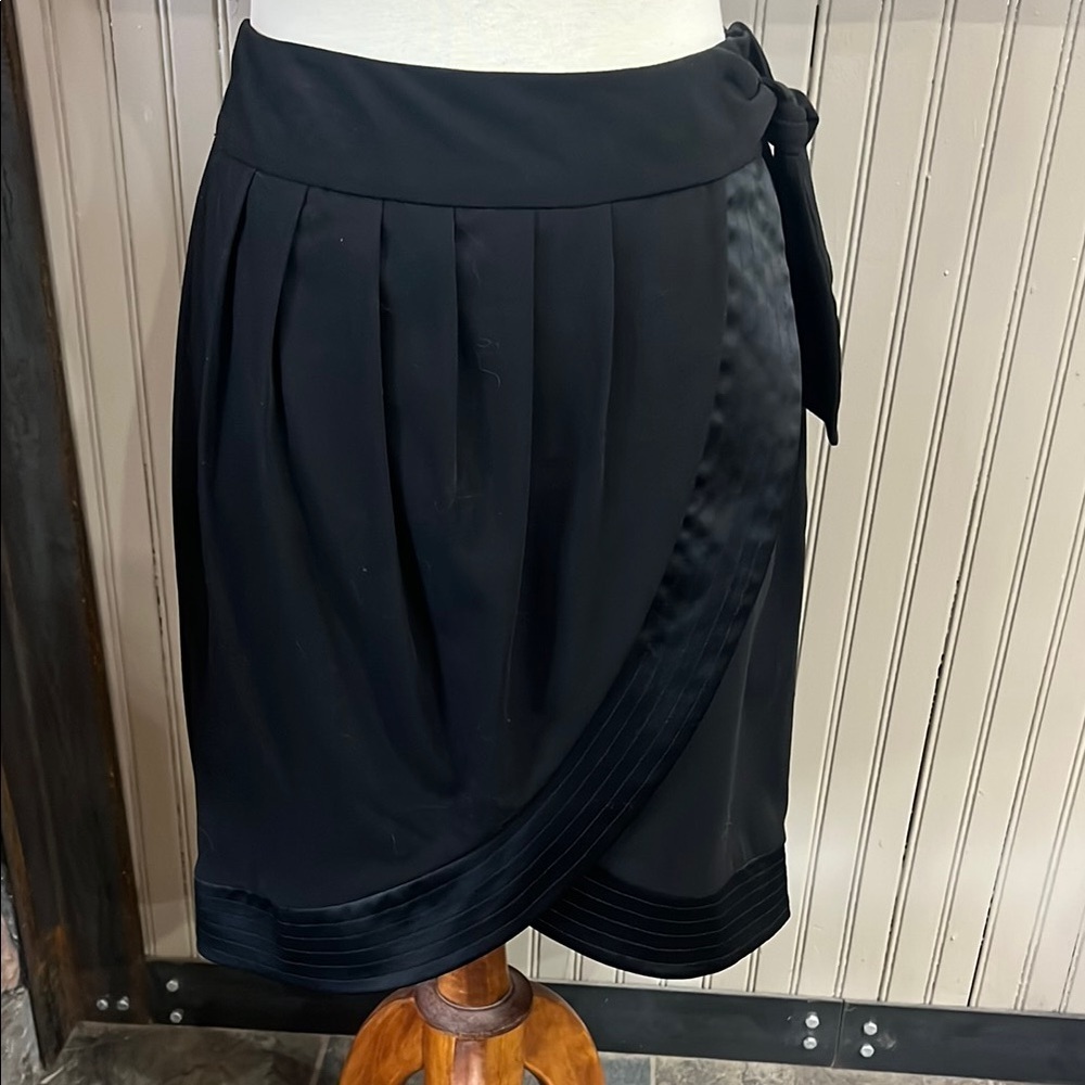Elegant Black Pleated Skirt